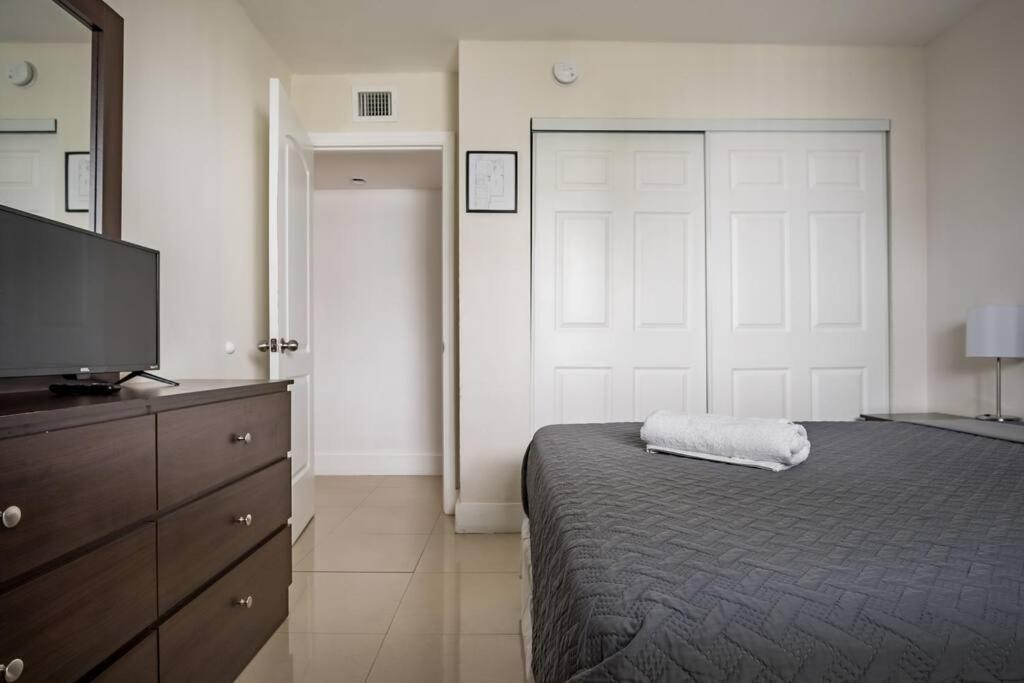 A2 - Endless Summer Vacation Rentals - 3 Bedroom Apartment Close To Casino Fort Lauderdale Exterior photo